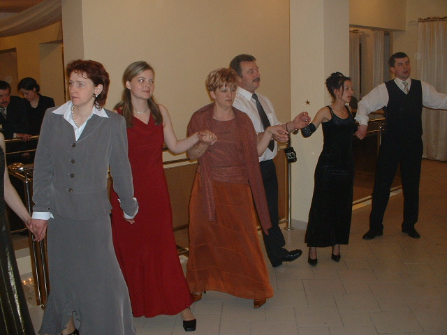 Tym razem dominacja Pan - Swiadkowa w centrum!